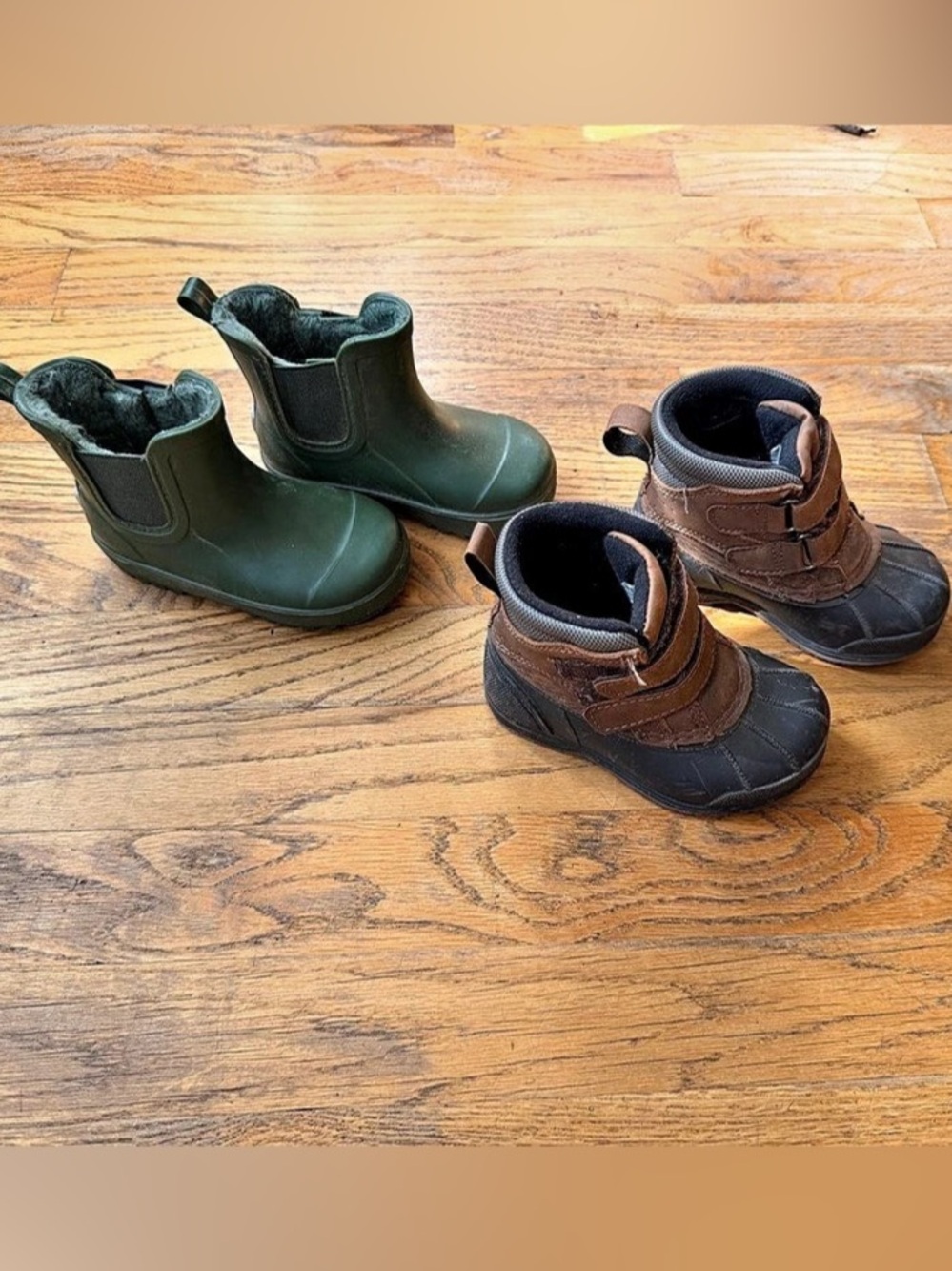 Bearpaw Toddler Chelsea Rain Boots Kids Green & Brown Hiking Boots SIZE 6